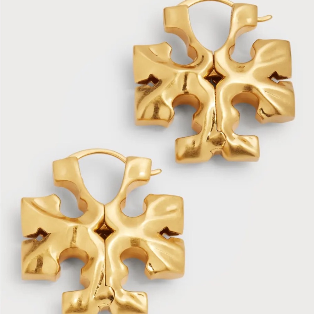 ***PRICE DROP*** Tory Burch Roxanne Hidden Earrings
